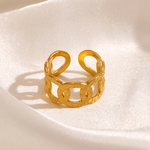 Adjustable gold plated stainless steel chunky chain link ring on white silk background