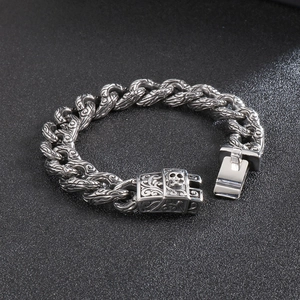 Men's gothic stainless steel skull bracelet with vintage silver chain links and clasp