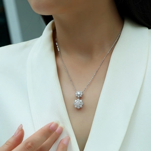 Elegant 925 silver double snowflake pendant necklace with cubic zirconia for women