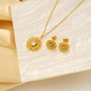 Sunflower Necklace And Stud Earrings Jewelry 18K Gold Plated Stainless Steel Zircon For Women Elegant Fashion