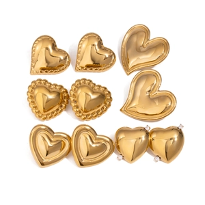 Golden stainless steel heart stud earrings set with twisted edges and zircon details