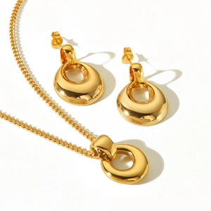 Minimalist 18k gold plated stainless steel teardrop jewelry set with necklace and earrings
