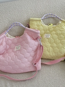 Sacs cabas matelassés macaron rose et jaune avec poignées tissées et bandoulière réglable
