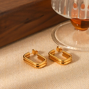Minimalist double-layer rectangular hoop earrings in 18K gold plated stainless steel