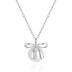 Detailed shot of S925 silver bowknot pendant with white pearl on elegant necklace