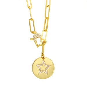 Collana a catena a graffetta dorata con chiusura a cuore e ciondolo a stella lucido