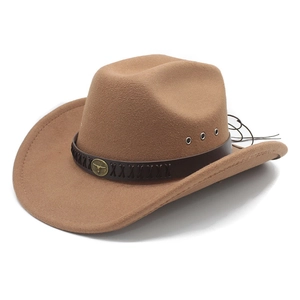 Chapeau de cowboy classique en feutre marron avec insigne de taureau et bande en cuir