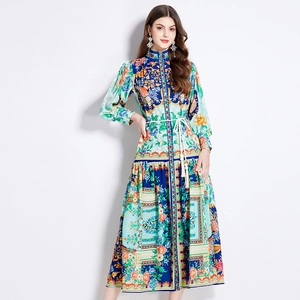 Robe longue bohème à imprimé fleuri avec manches lanternes et col montant bleu et sarcelle