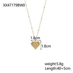 Detailed view of gold heart pendant with 1.8cm size and 45cm adjustable chain specs