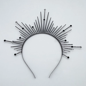 Couronne halo élégante gris foncé à rayons solaires pour fêtes et défilés de mode chic