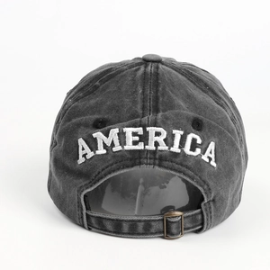 Berretto da baseball lavato antracite con ricamo America bianco e fibbia in metallo