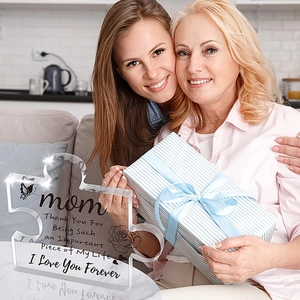 Close-up of acrylic puzzle gift for mom with emotional message and rose detail