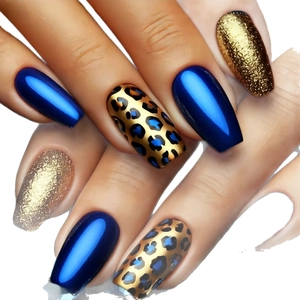 Unghie finte corte a bara con stampa leopardata, glitter dorati e blu scuro metallizzato