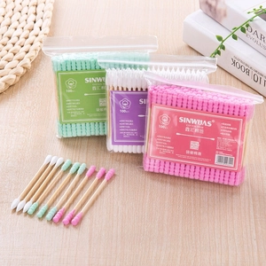 Dual-tip colorful cotton swabs with wooden sticks in packs of 100 for daily makeup use
