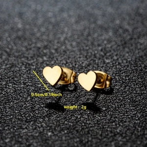 Minimalist heart-shaped gold stainless steel stud earrings with size 0.5cm and 2g weight