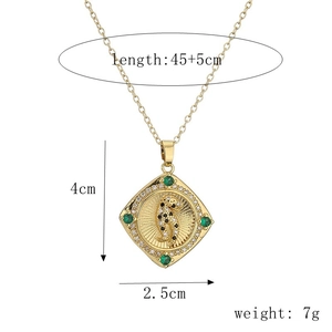 Detailed size specifications for gold leopard pendant necklace with measurements in cm