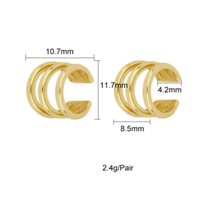 Detailed size chart showing 11.7mm height and 8.5mm width of a 18K gold layered ear cuff