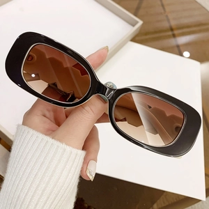 Fashion Square Sunglasses Rhinestone Decorated PC Frame UV400 Protection Luxury Retro Eyewear Women