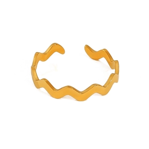 Close-up of golden wavy adjustable sun flower ring with sparkling diamond inlay