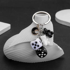 Portachiavi Carino Orso Dadi Luna Stella Resina Nero Bianco Lega Di Zinco Moda Accessorio Borsa Per Zaino Chiavi