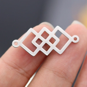 Pendentif connecteur noeud chinois en acier inoxydable argenté pour création bijoux
