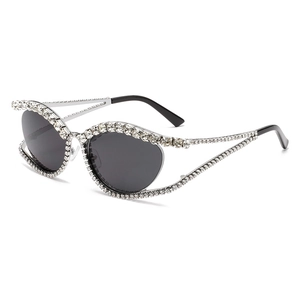 Cat Eye Sunglasses Metal Frame Rhinestone Hollow UV400 Protection Y2K Fashion Trendy For Women