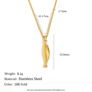 Collier avec pendentif saumon en acier inoxydable plaqué or 18K avec dimensions et poids