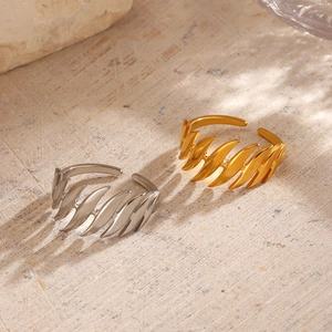 Adjustable 18K gold plated stainless steel rings with minimalist layered leaf design