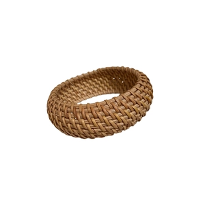 Bracelet jonc bohème fait main en rotin naturel pour un style vintage et ethnique
