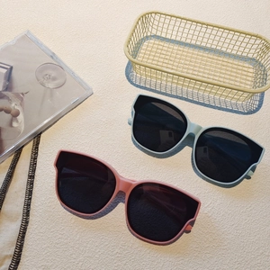 Pink and light green silicone polarized cat eye sunglasses for children with UV protection