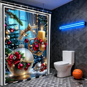 Rideau de douche de Noël avec boules argentées, nœuds rouges et branches de pin enneigées