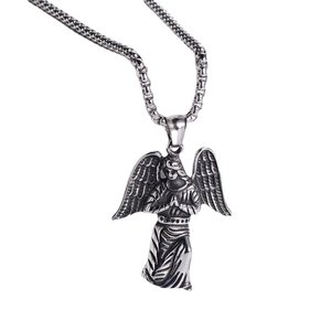 Poliertes Edelstahl-Halskette mit Engelsflügel-Anhänger und detailreicher Box-Kette