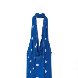 Robe midi dos nu à pois bleus et blancs en tissu mousseline léger et fluide