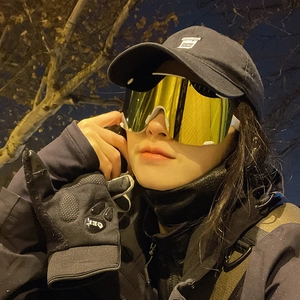 Outdoor sports cycling set with yellow coated sunglasses and protective face mask