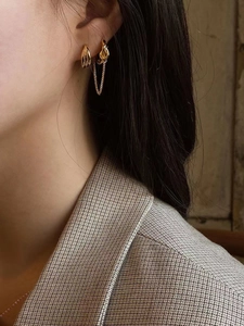 925 Sterling silver gold-plated knot chain earrings set with polished minimalist hoops