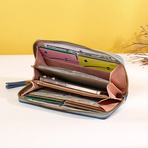 Grand portefeuille bleu pour femme avec fermeture éclair, intérieur rose et porte-cartes