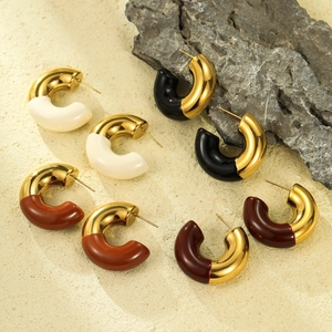 Minimalist 18k gold C-shaped enamel earrings in black white and brown red tones