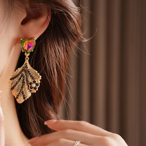 Vintage heart and leaf pearl earrings with colorful crystals in French luxury style