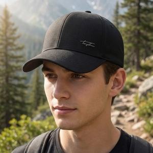 Classic black outdoor baseball cap for men with premium metallic side logo signature