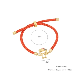 Bracciale a corda intrecciata rossa con ciondolo bambina dorato e pietre colorate, da 20cm