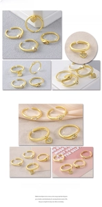 Vues détaillées de bagues dorées avec pendentifs cœur et sertissage de zircons cubiques