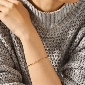 Ensemble collier et bracelet en acier inoxydable plaqué or 18 carats avec maille trombone chic