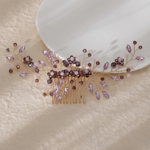 Pettine per capelli fatto a mano con cristalli viola e filo d'oro da sposa