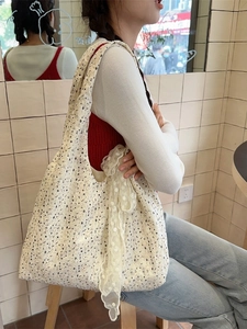 Floral canvas tote bag with lace ribbon, large capacity shoulder bag for women