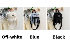 Borse a tracolla in tre colori in bianco sporco, blu e nero con etichette moda