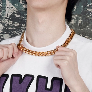 Chunky gold-tone Cuban link chain for men featuring a dragon scale buckle street style