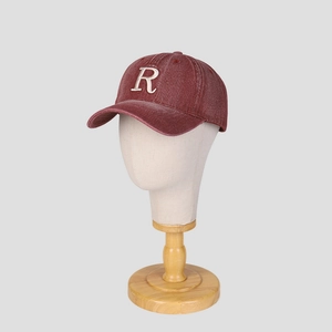 Casquette de baseball rétro bordeaux en coton lavé avec logo R brodé blanc en relief