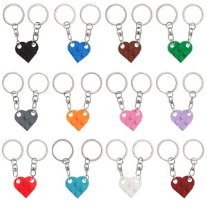 Creative heart-shaped building brick keychains in 12 colors for couples and gifts