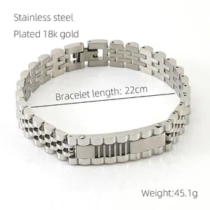 Detailed shot of 22cm stainless steel watch-link bracelet showing 45.1g weight specification