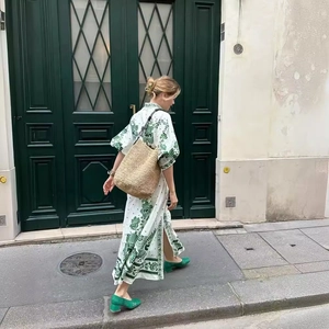 Elegant floral print long dress with V-neck and lantern sleeves for beach vacation